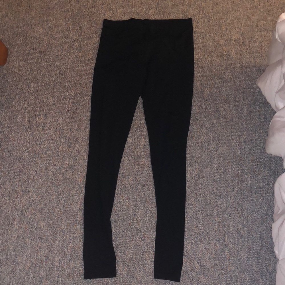 Basic black leggings